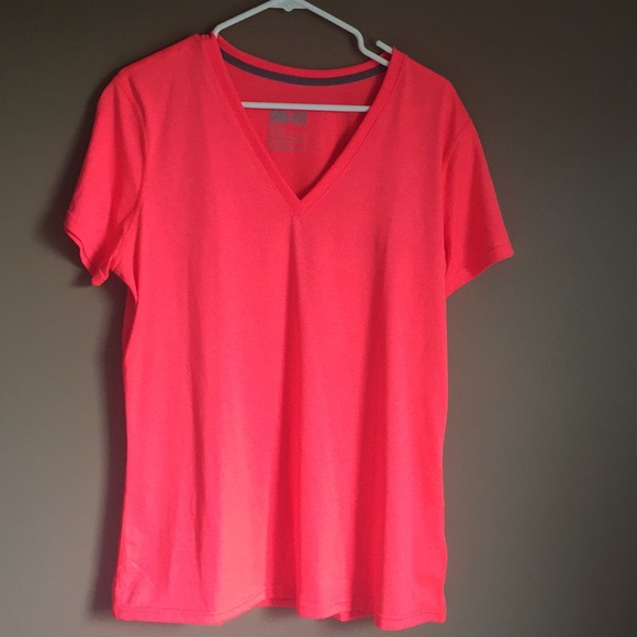 Nike Tops - NWOT Women’s Dri-Fit Nike T-shirt Size XL